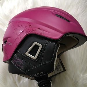 Solomon ski/snowboard helmet, women’s med. NWT